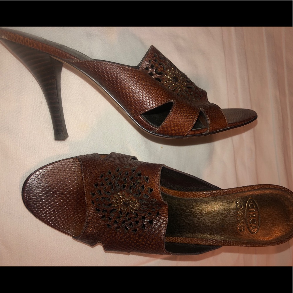 Snake prints heels